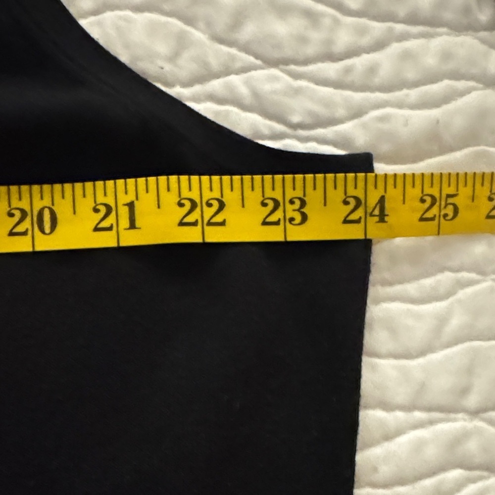 Talbots Classic Black Sleeveless Sweater - Picture 6 of 8